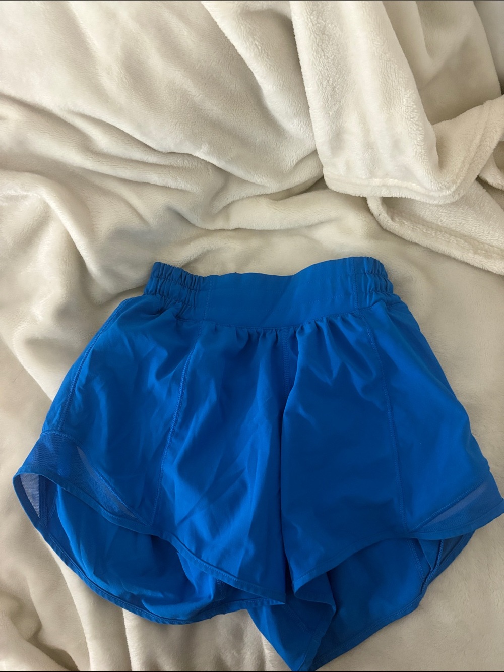 Woman’s blue lululemon hotty hots